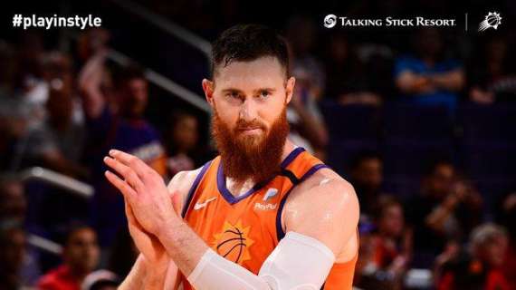 NBA - Suns, Aron Baynes spacca la difesa dei Trailblazers