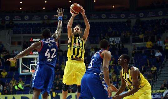 Turchia - Derby campionato: Fenerbahçe regola l'Anadolu Efes sotto il segno di Datome