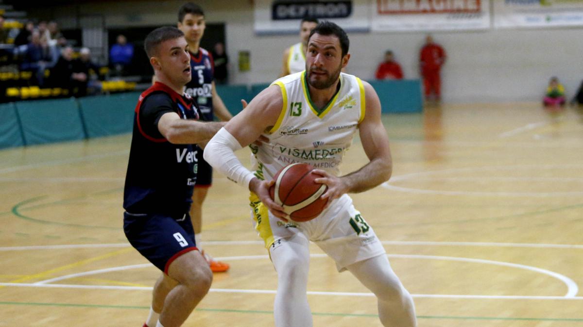 Serie B - Vismederi Costone vince lo scontro diretto con Cecina Basket