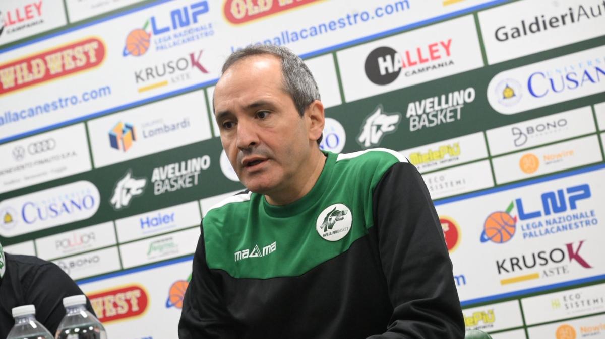 A2 - Avellino, presentato Di Carlo: «Arrivo in una piazza di grande cultura, c’è senso di responsabilità»