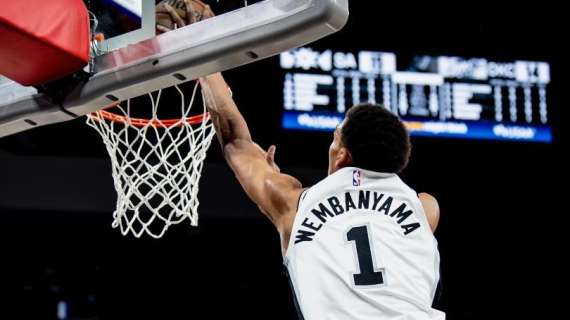 NBA - Wembanyama, una prova da rookie che eguaglia Robinson e Duncan