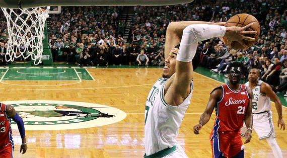 NBA - Celtics, Jayson Tatum sulle orme di Larry Bird