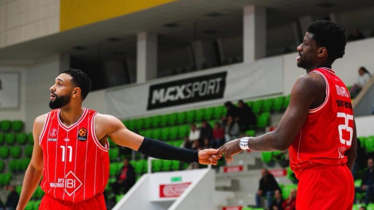 L'Hapoel Tel Aviv rimonta con un parziale di 17-0 e batte l’Asvel a Botevgrad