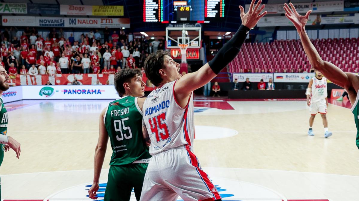 La VL Pesaro in trattativa per un lungo italiano?