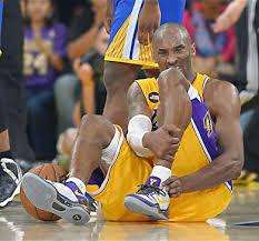Kobe Bryant dolorante