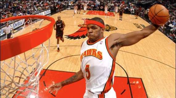 Gli Hawks perdono J. Smith e Z. Pachulia