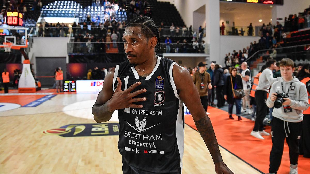 Bertram Derthona, Vital ritocca i propri massimi in Serie A contro Varese