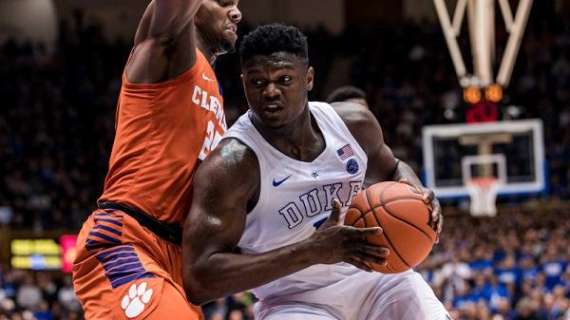 NCAA - Zion Williamson, la schiacciata a 360° che fa innamorare Duke ma non Krzyzewski