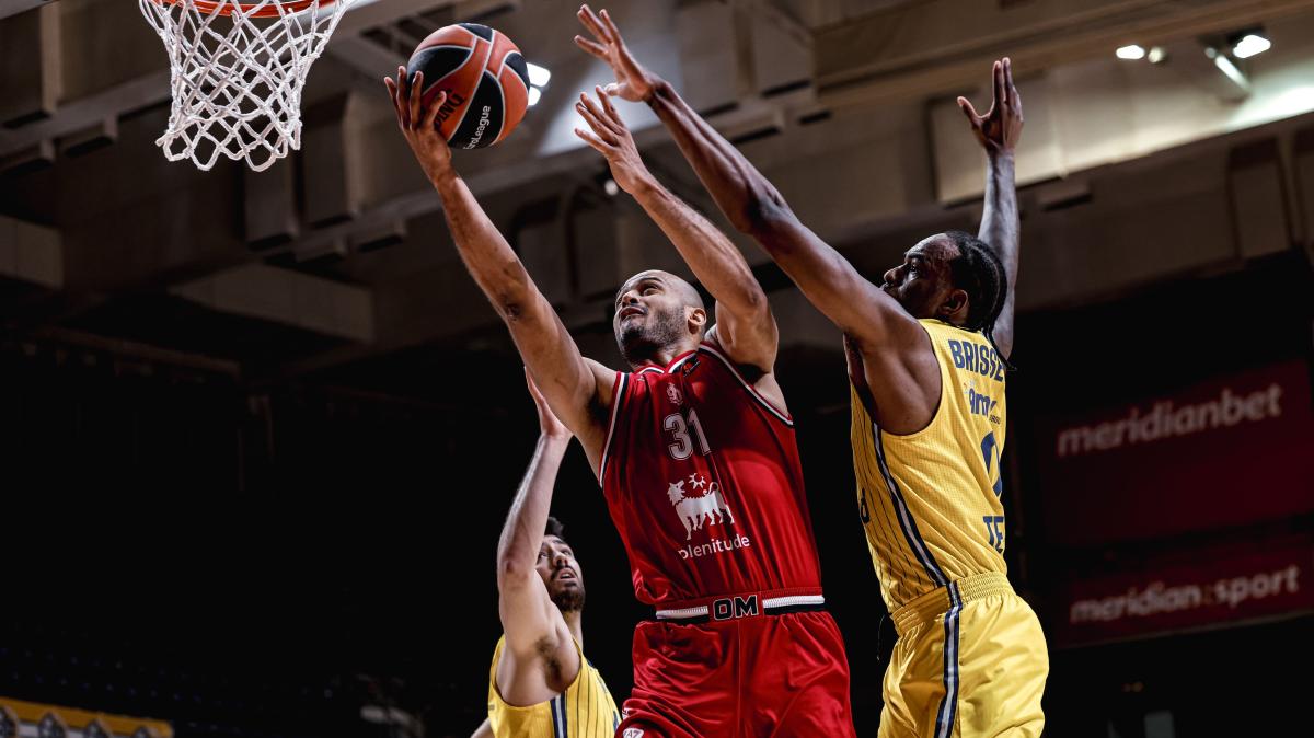Shavon Shields vs Maccabi
