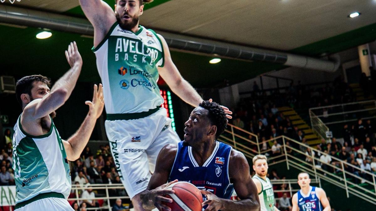Avellino è viva: Fortitudo Bologna battuta, serie riaperta sul 1-2