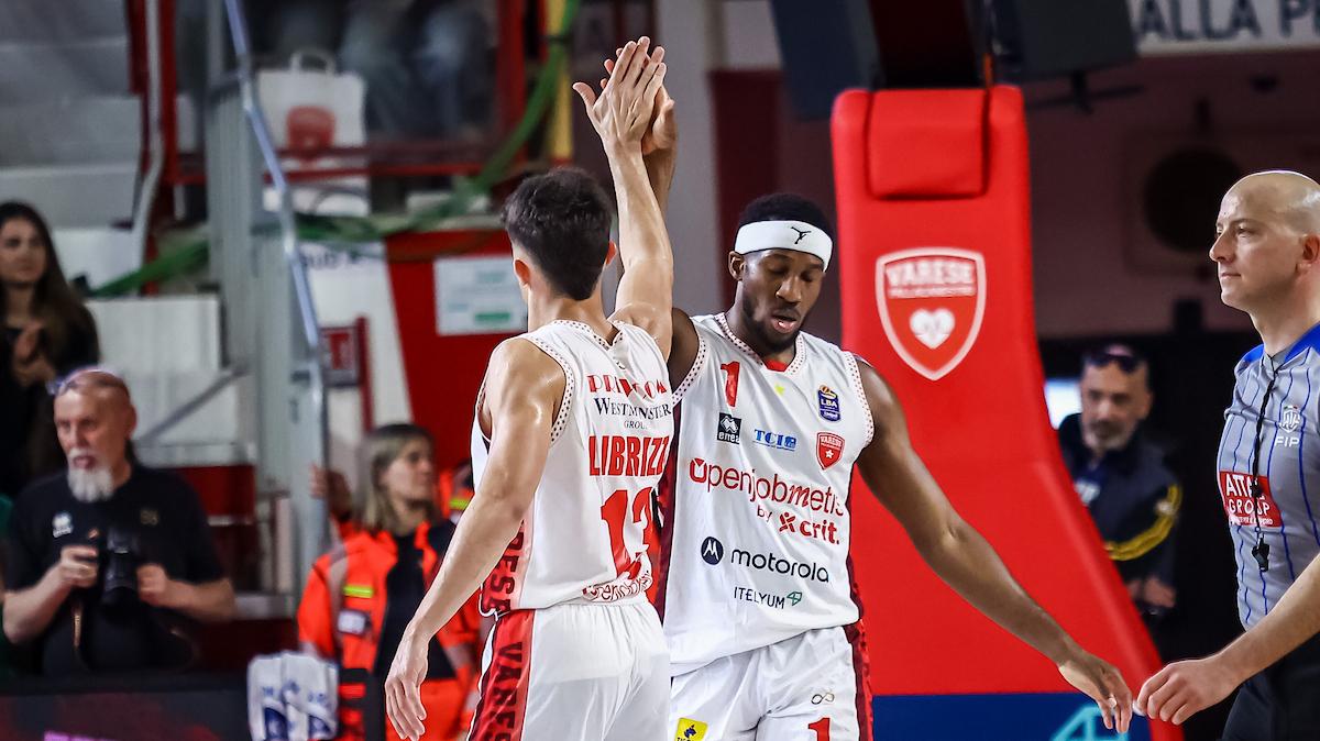 Varese prova a blindare Carlos Stewart: offerta quadriennale