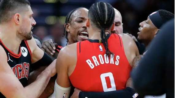 NBA - A Houston la zuffa fra tra DeMar DeRozan, Jalen Green e Dillon Brooks