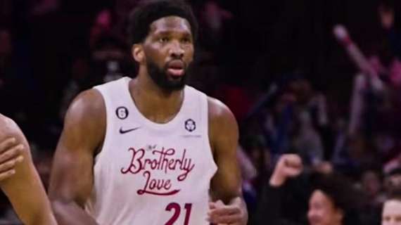 NBA - Sixers, Joel Embiid fa saltare i Jazz: 59 punti, 11 rimbalzi, 8 assist e 7 stoppate