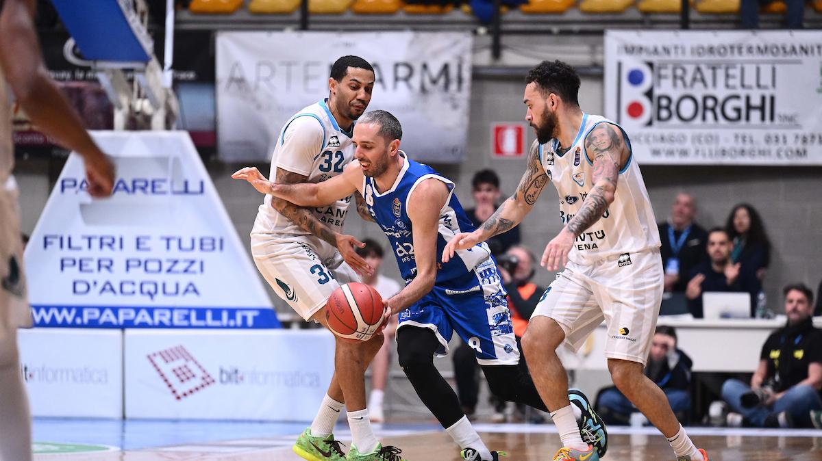 Pagelle: Brescia resiste a Cantù, i voti dei quotidiani