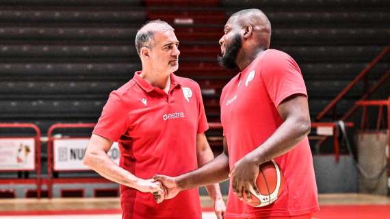 LBA - Entusiasmo a Pistoia per l’arrivo al PalaCararra di Eric Paschall