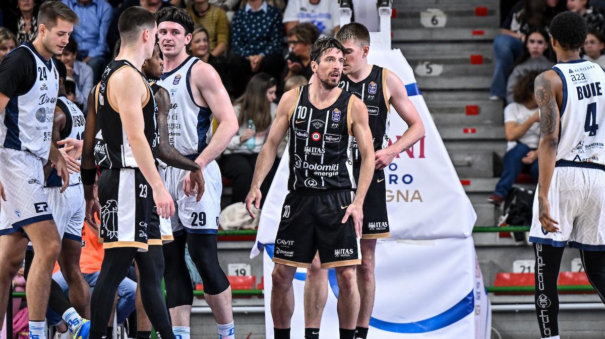 Dolomiti Energia Trentino vs Banco di Sardegna Sassari, diretta (40', 89-86)