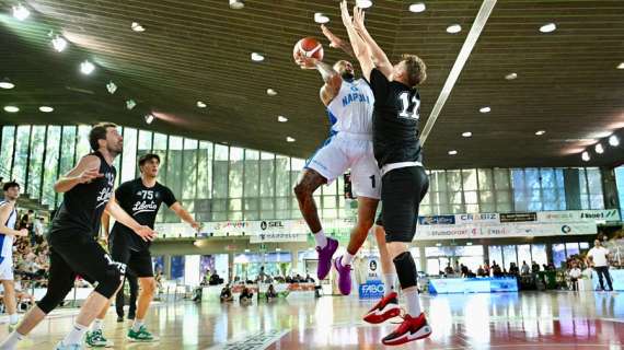 LIVE - Napoli Basket vs Libertas Livorno, diretta streaming (18;30) | Trofeo Lovari
