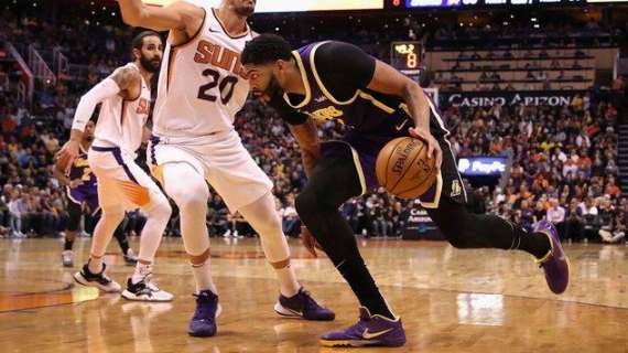 NBA - Viavai Lakers: entra Rajon Rondo, esce Anthony Davis