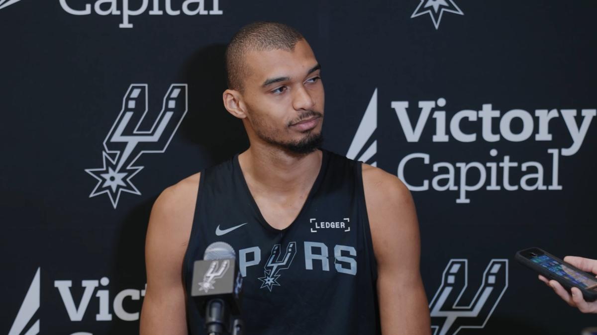 «Sconvolto e preoccupato»: Wembanyama commenta così i fatti di Minneapolis