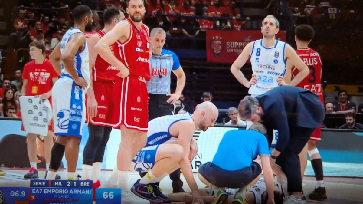 Brescia, infortunio alla spalla per Nikola Ivanovic a fine terzo quarto