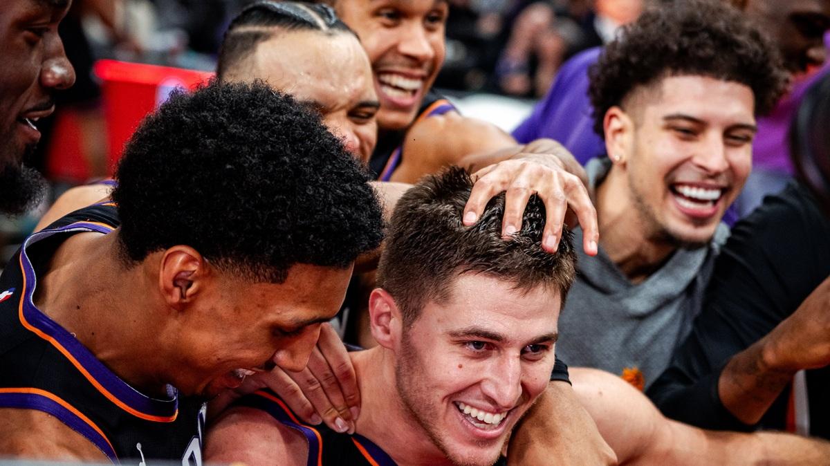 Suns, rimonta folle: da -8 in 69” al 114-113 sui Wolves con il colpo di Gillespie
