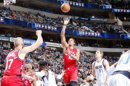 NBA - Ibaka ispira Toronto, che passa vittoriosa a Dallas