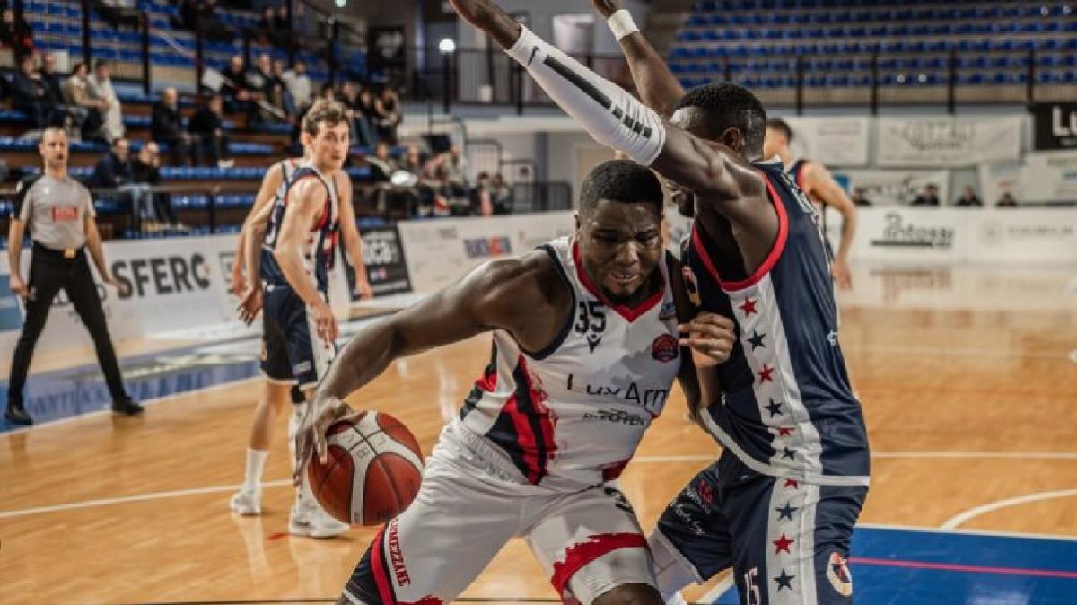 Serie B - Virtus Lumezzane, nota sull'infortunio di Daniel Ohenhen 