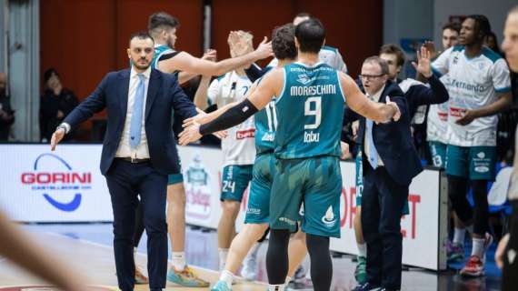 A2 - Cantù continua a vincere: Grant Basile dice 29, battuta la JuVi Cremona