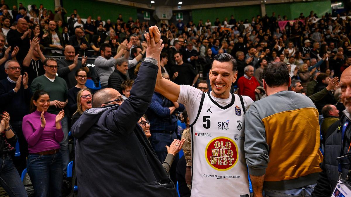 Mirza Alibegovic: «Vorrei giocare fino a 42 anni. Che amore per Udine»