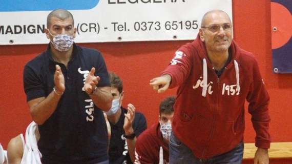 Serie B - Ferraroni JuVi Cremona: dimissioni di coach Simone Lottici