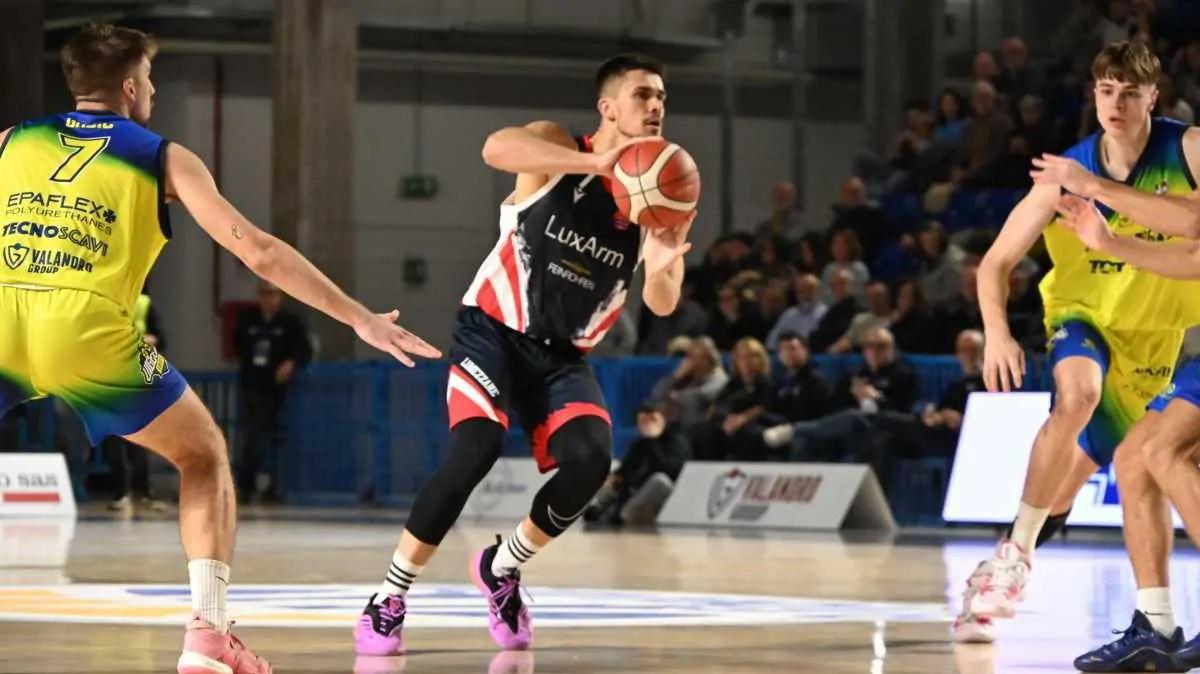 Serie B - Vigevano paga la fatica, Lumezzane rimonta e si impone al palaELAchem