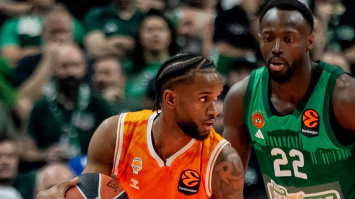 Valencia regge l'urto dell'OAKA e del Panathinaikos e guadagna la bella