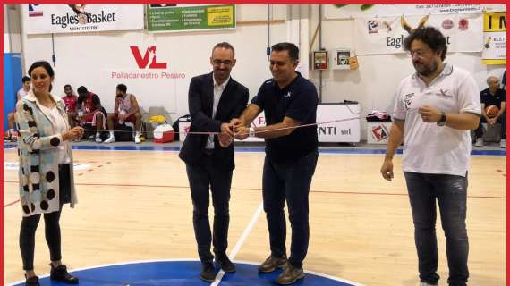Lega A - La Vuelle inaugura il nuovo parquet del palasport di Fermignano