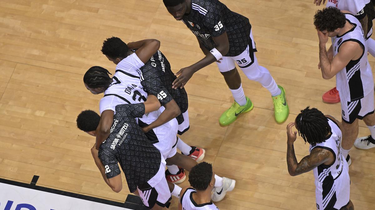 Virtus Bologna, infortunio per Aliou Diarra alla caviglia sinistra