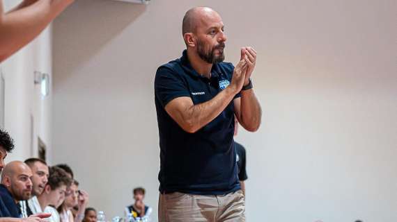 Coach Cavina