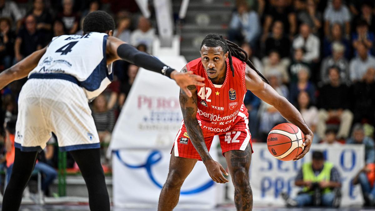 «Come essere in 4»: Stefan Moody stecca ancora, il play di Varese non va