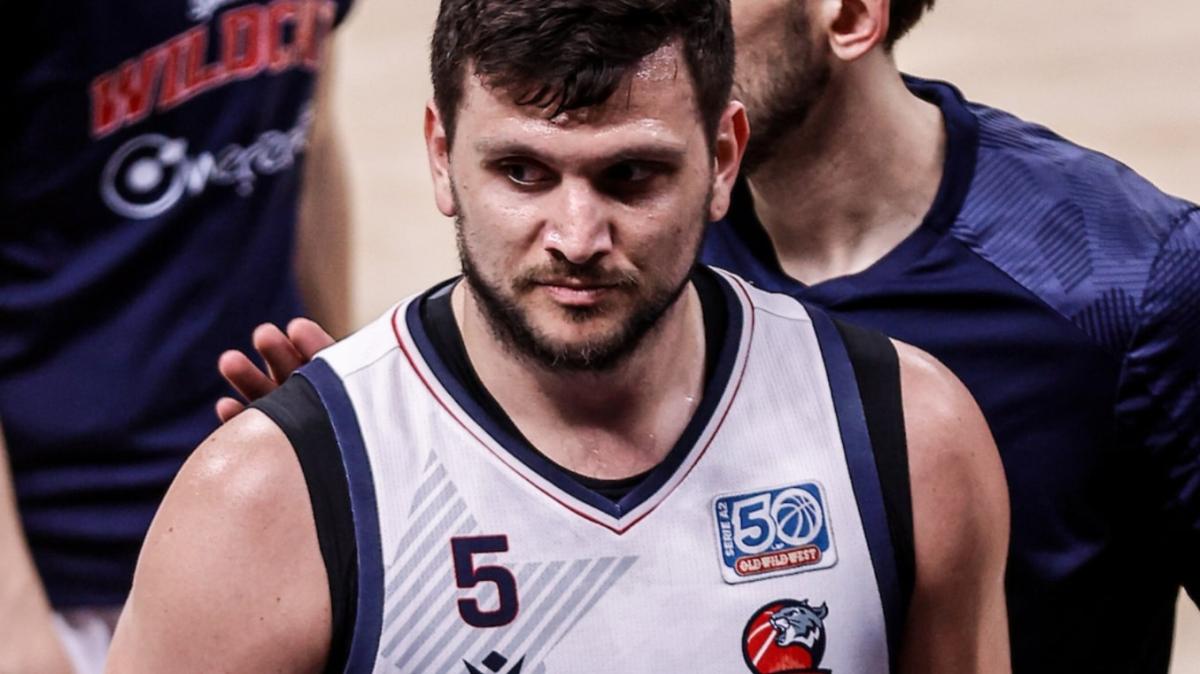 Squalifica Alessandro Gentile, due giornate dopo l'espulsione a Livorno