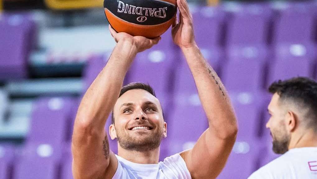 Olimpia Milano al completo, primo allenamento a Creta prima dell'Olympiacos 