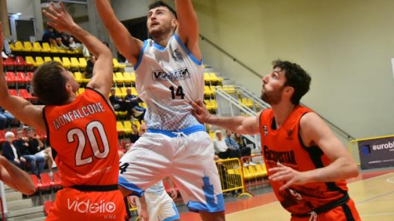 Serie B - Il Falconstar la fa da padrone in casa dell'Olimpia Castello