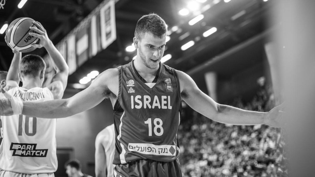 Tragedia nel basket israeliano: è morto Raz Adam in un incidente stradale