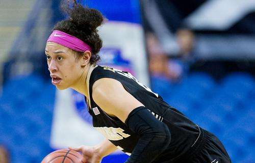 A1 F - Ragusa, presa la statunitense Dearica Hamby