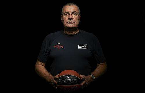 EuroLeague - Olimpia, Repesa: “Non voglio essere soddisfatto anche se giochiamo meglio”