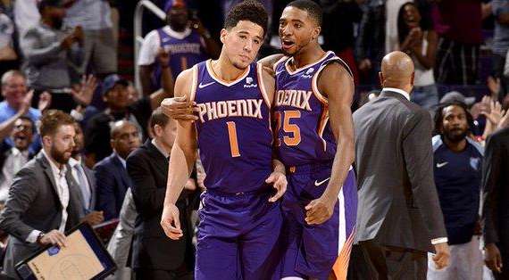 NBA - Devin Booker e i Suns mettono fine alla striscia dei Grizzlies