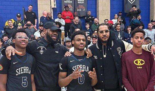 Un pubblico di superstar assiste al duello tra Bronny James e Kiyan Anthony