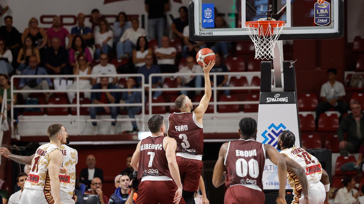 Highlights LBA | L'overtime a caccia della vittoria tra Trapani Shark e Reyer Venezia