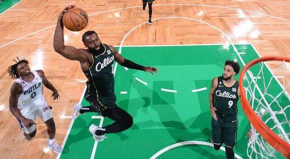 NBA - Brown & Tatum: i Celtics convincono contro i Sixers