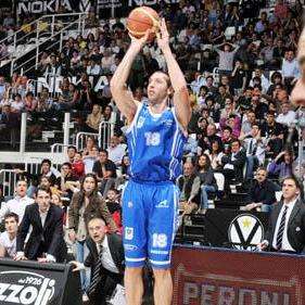 Manuel Vanuzzo, la sua tripla regala a Sassari la semifunale