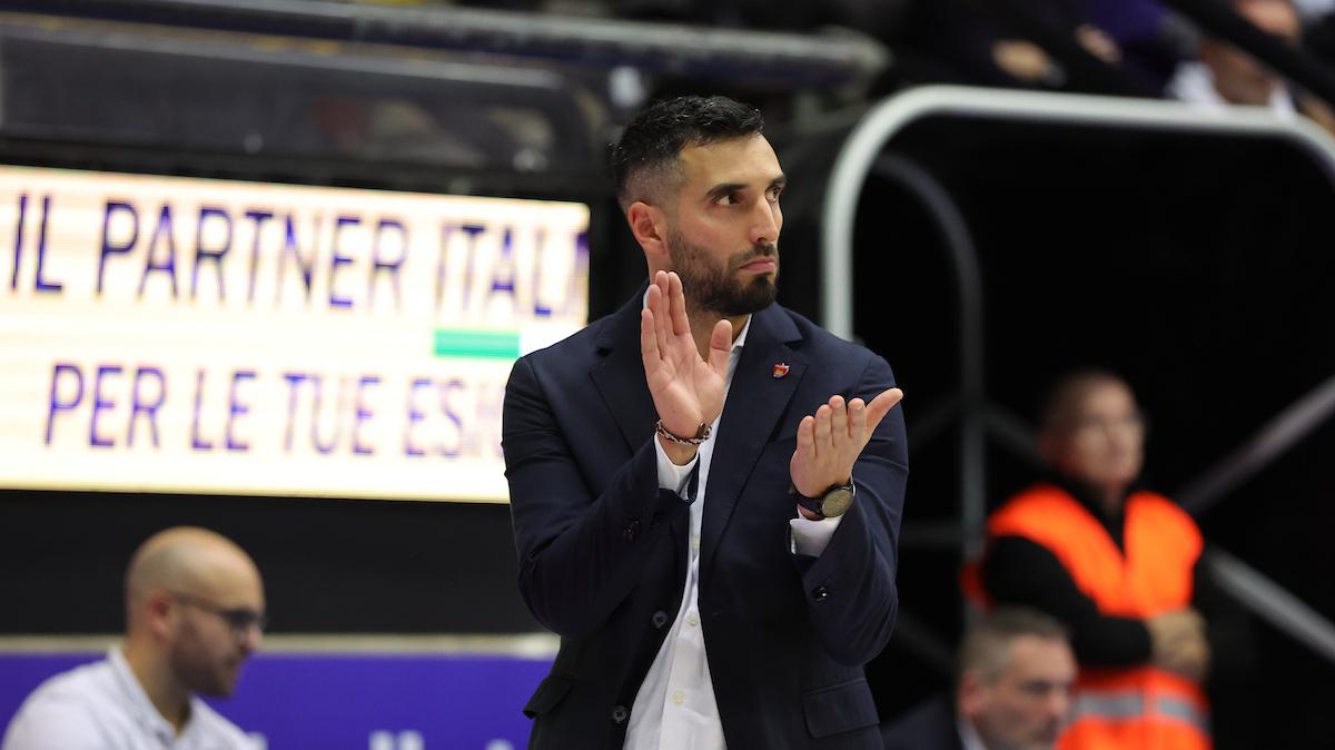 Trapani Shark, che debutto per Latini: «Buttato il cuore oltre l'ostacolo»