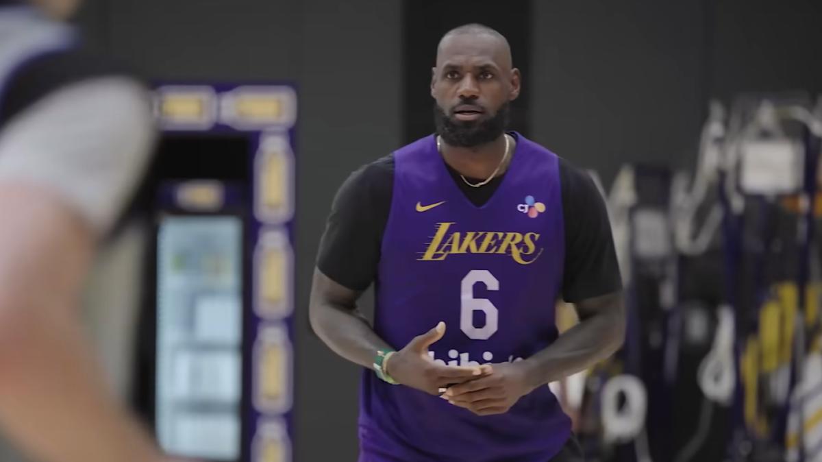 LeBron James, il più anziano a guidare una serie playoff per punti