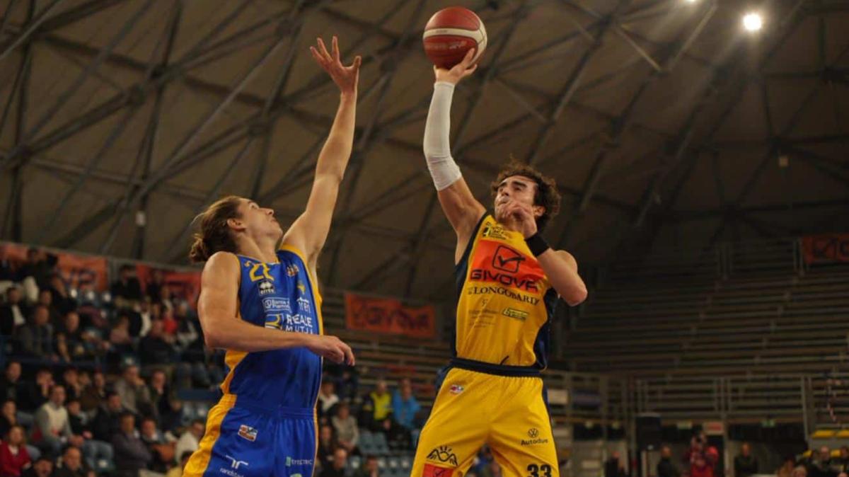 A2 - A Bergamo per il colpo esterno, la Givova Scafati ci crede